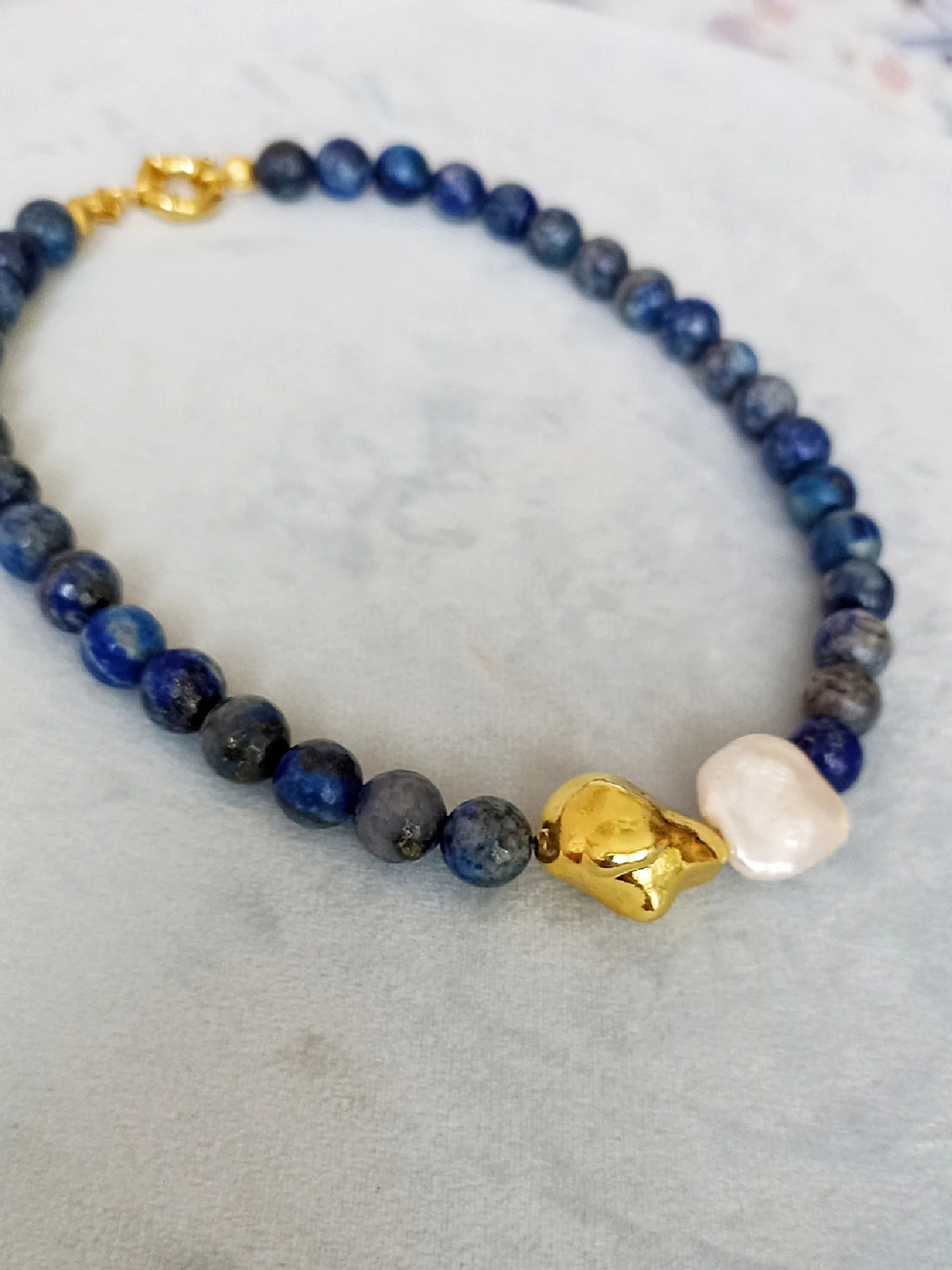 Lapis Taþlý Gold incili Kolye