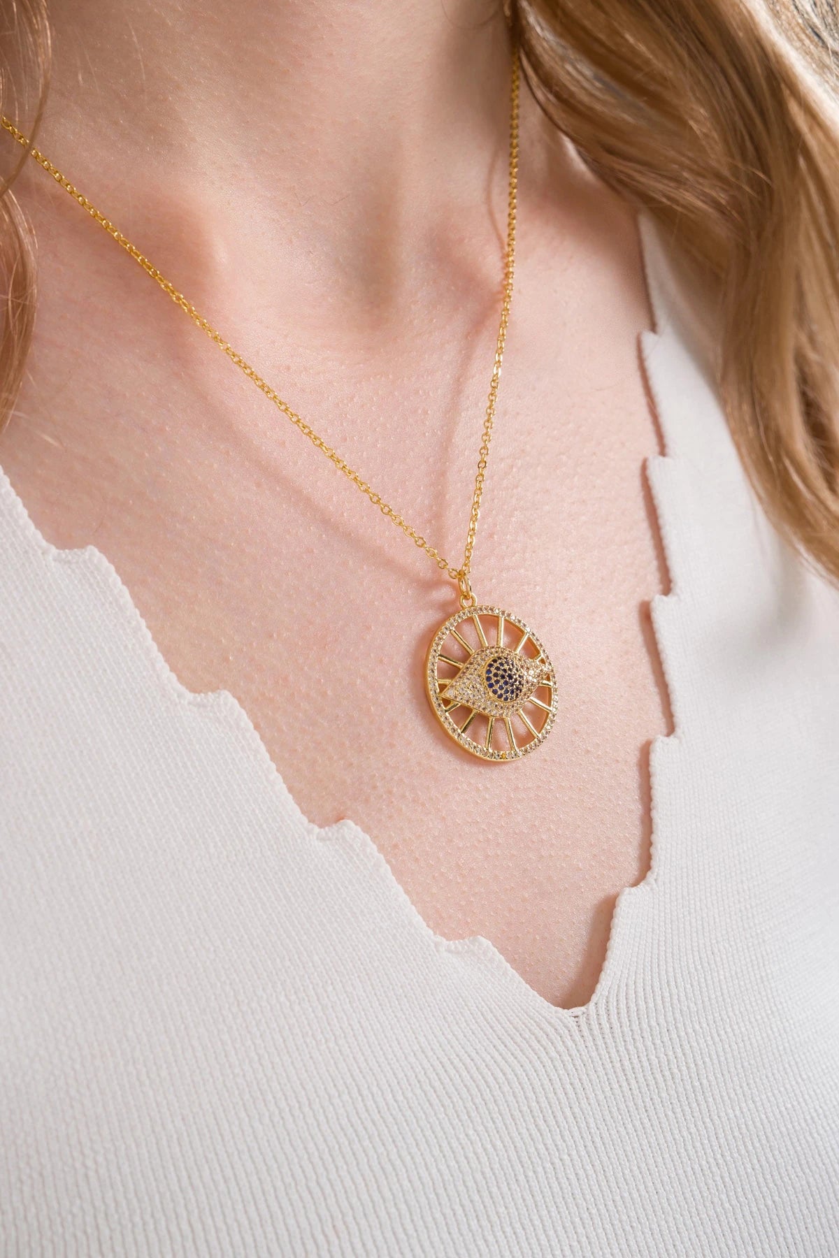 Glance, Eye Necklace