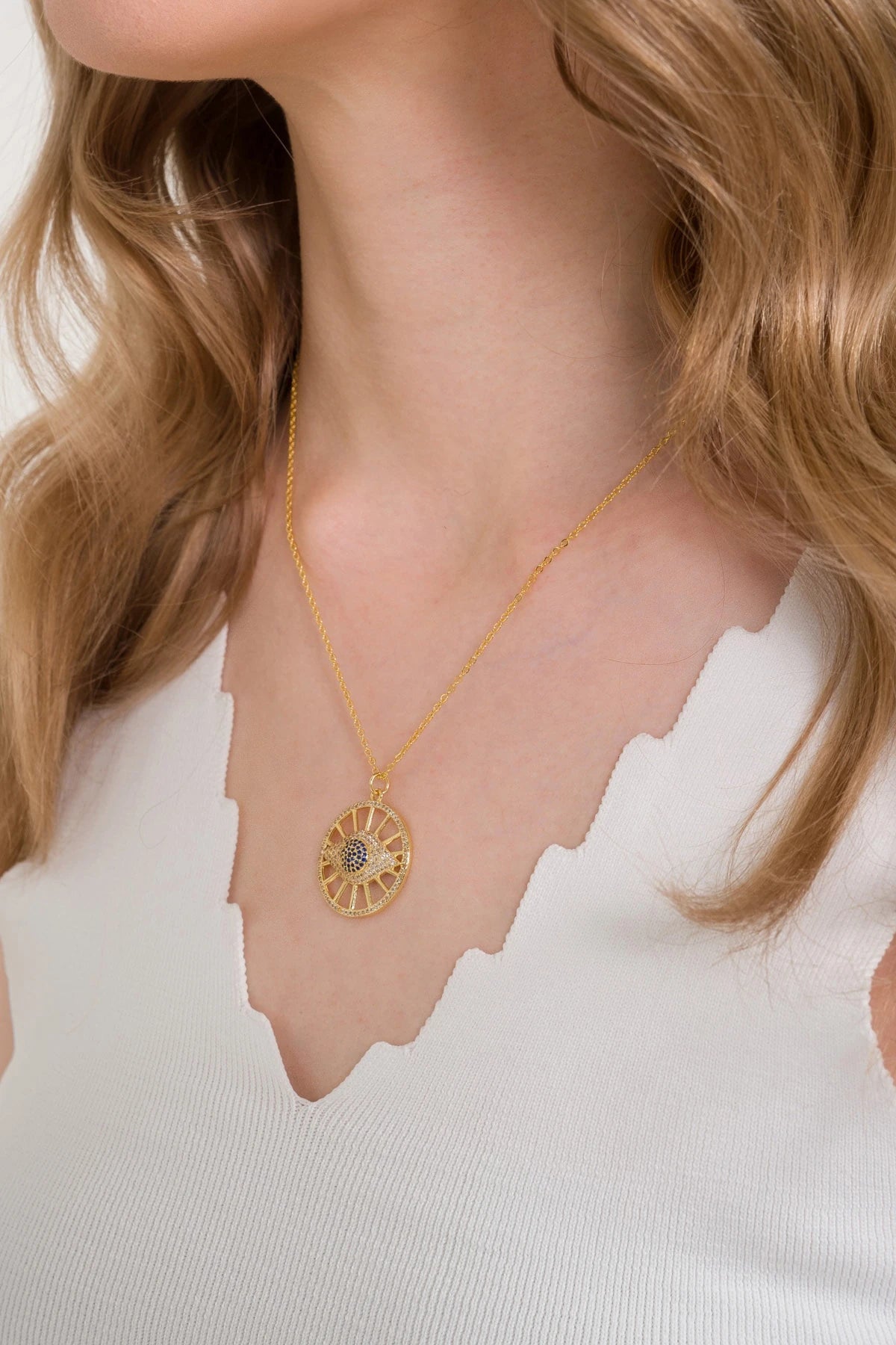 Glance, Eye Necklace