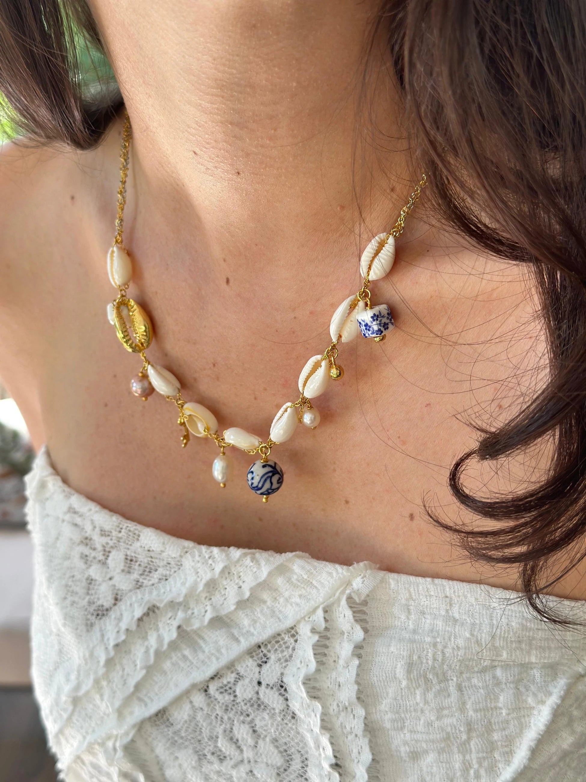 OCEANIC SEASHELL NECKLACE